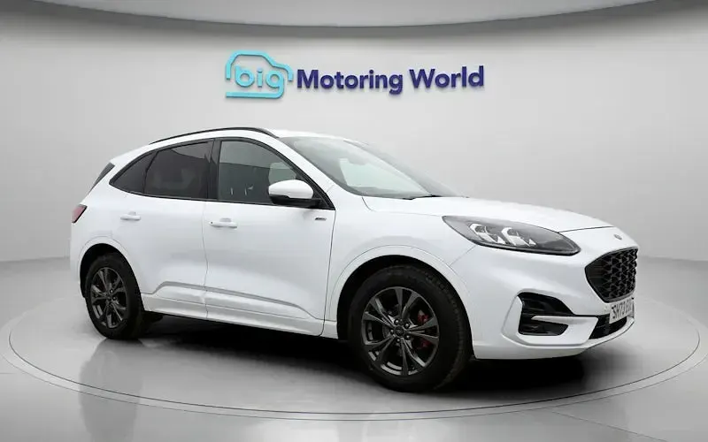 Used Ford Kuga ST-Line 150 HP (110 kW) 2023 White SUV