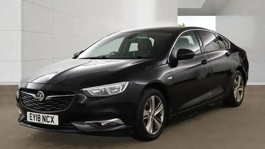Used Vauxhall Insignia Sport 136 HP (100 kW) 2018 Black Hatchback