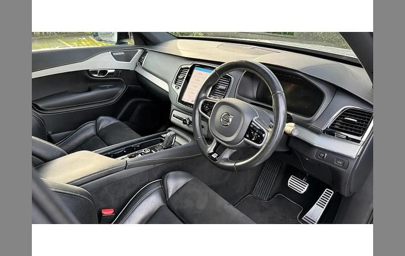 Used Volvo XC90 R-Design Pro 300 HP (220 kW) 2020 Silver SUV