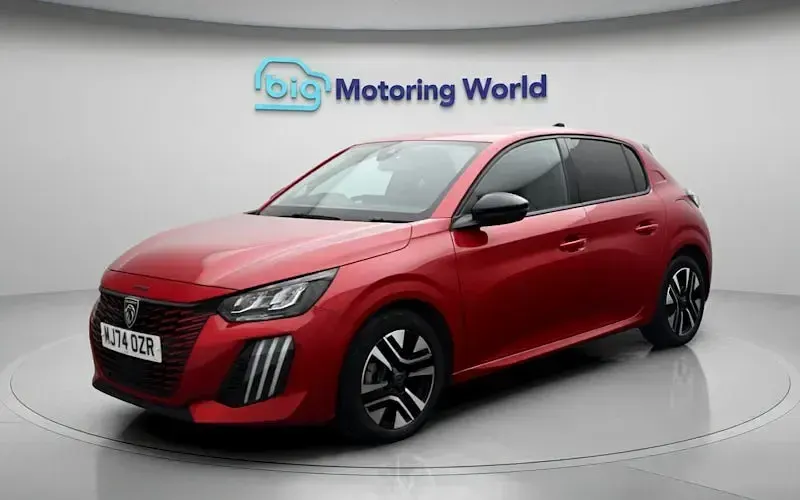 Used Peugeot 208 Allure 101 HP (74 kW) 2025 Hatchback