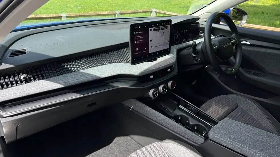 Used Skoda Superb SE Technology 204 HP (150 kW) 2025 Energy blue