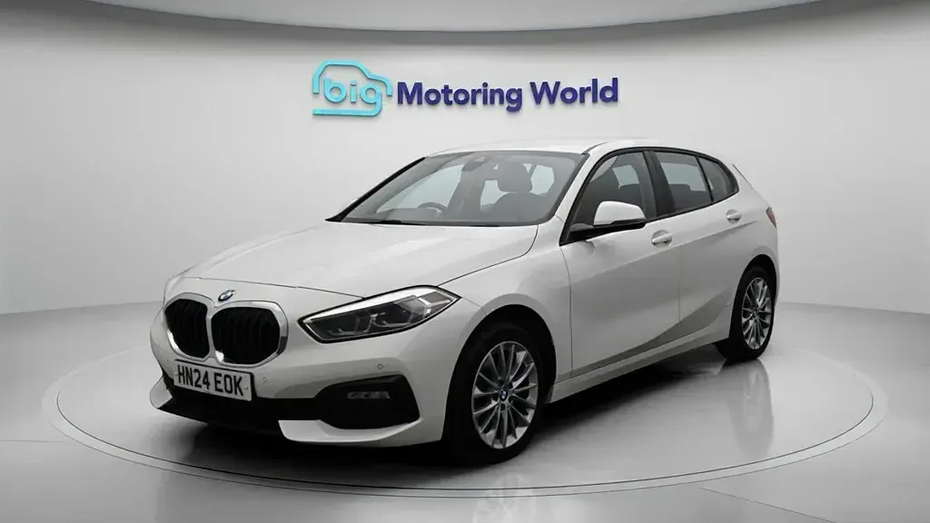 Usado BMW 116 116 CV (85 kW) 2024 Blanco Utilitario