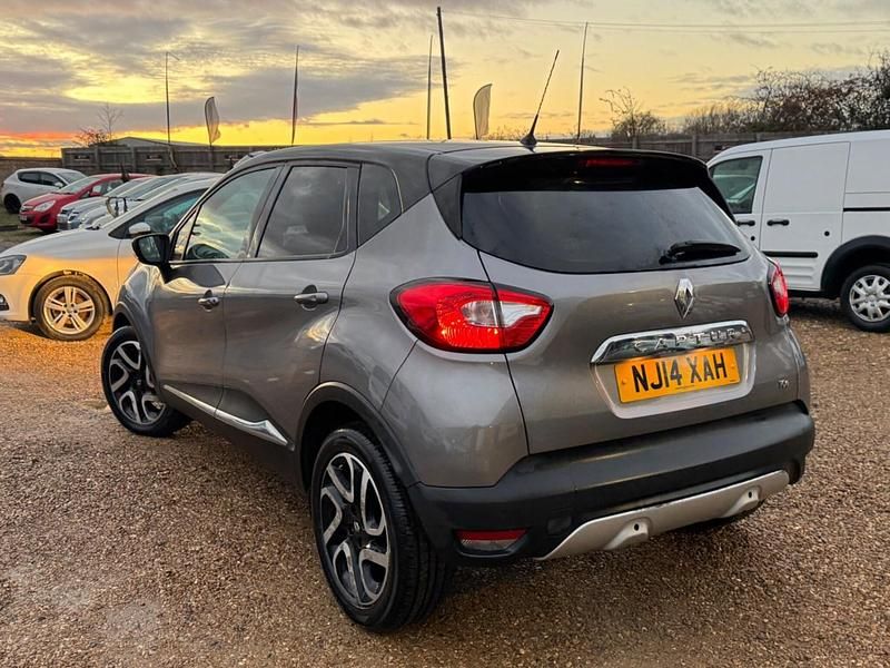 Used Renault Captur Dynamique 90 HP (66 kW) 2014 Grey/black SUV