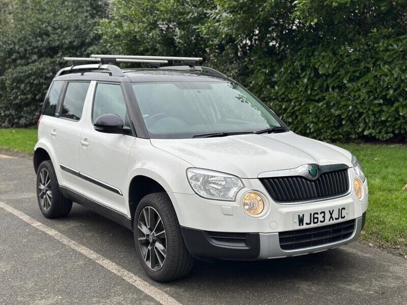 White Used 2013 Skoda Yeti Adventure SUV | £5,724 (Fair price) - Image 1/4