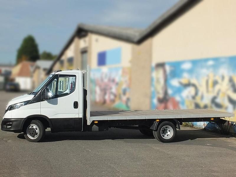 Used Iveco Daily 136 HP (100 kW) 2021 White