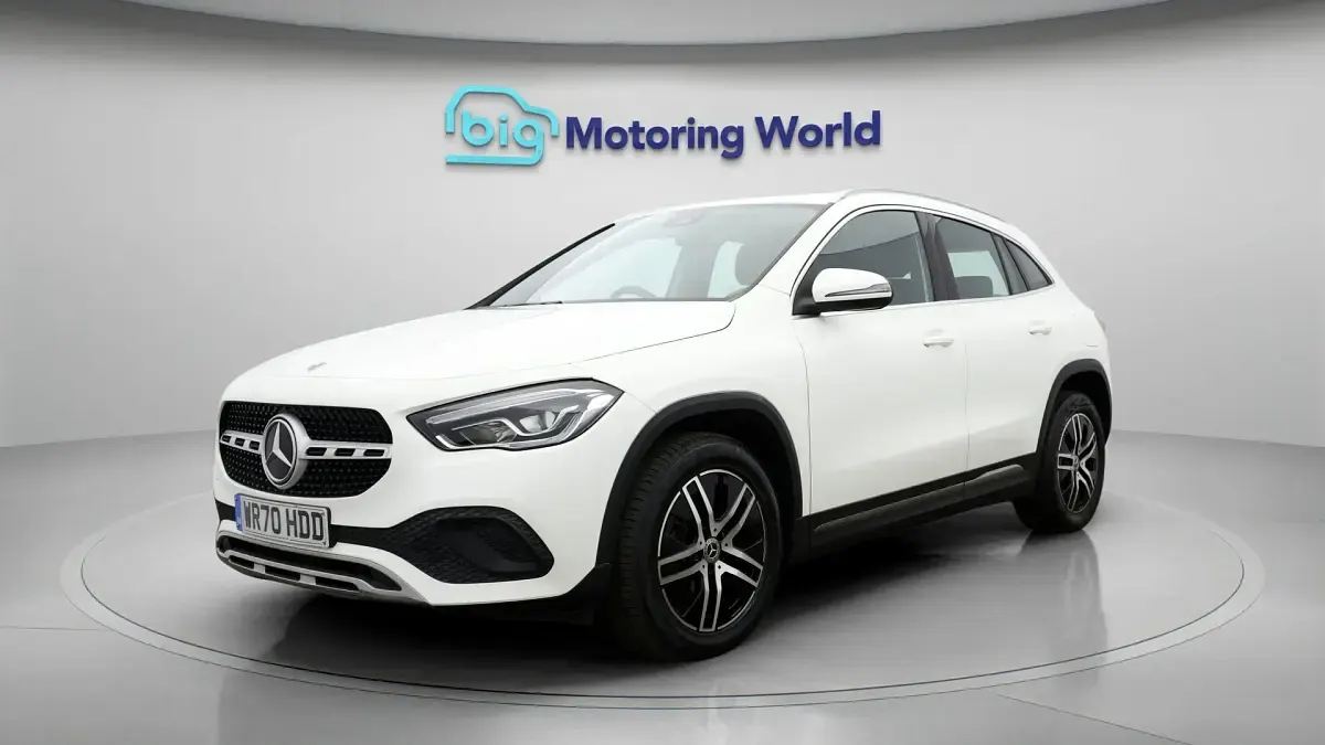 Used Mercedes GLA200 Premium Plus 163 HP (119 kW) 2020 White SUV