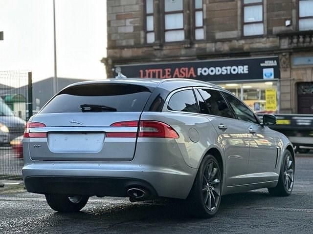 Used Jaguar XF Sportbrake Premium Luxury 200 HP (147 kW) 2014 Silver Estate