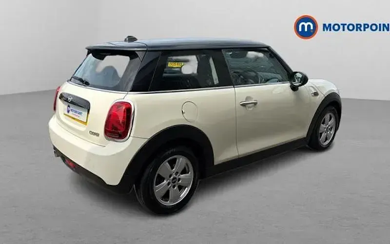 Used Mini Cooper Classic 136 HP (100 kW) 2021 Hatchback