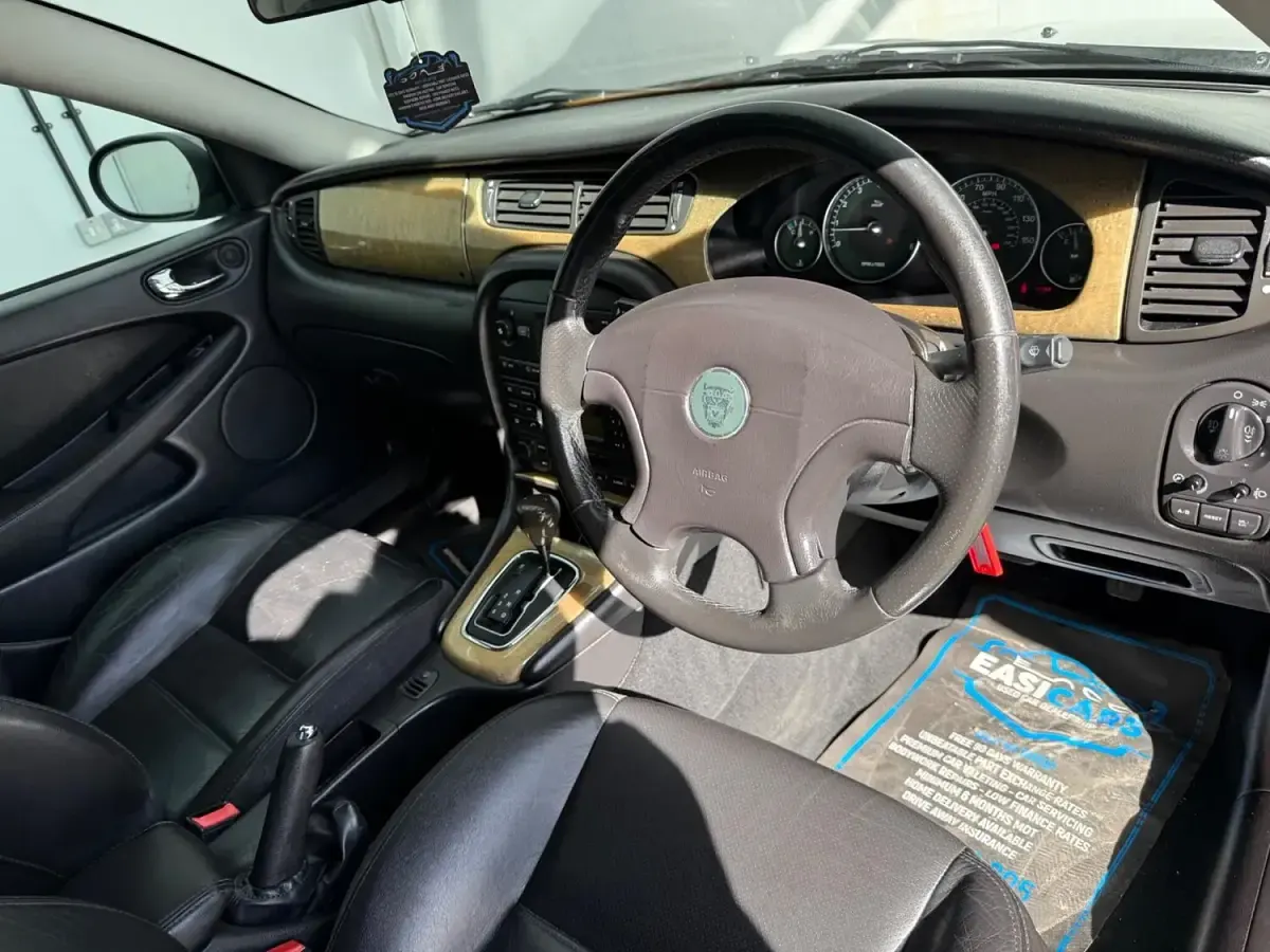 Used Jaguar X-type 196 HP (144 kW) 2004 Grey Sedan