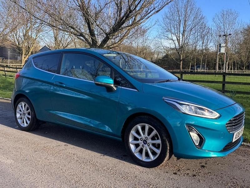 Used Ford Fiesta Titanium 125 HP (91 kW) 2018 Blue Hatchback