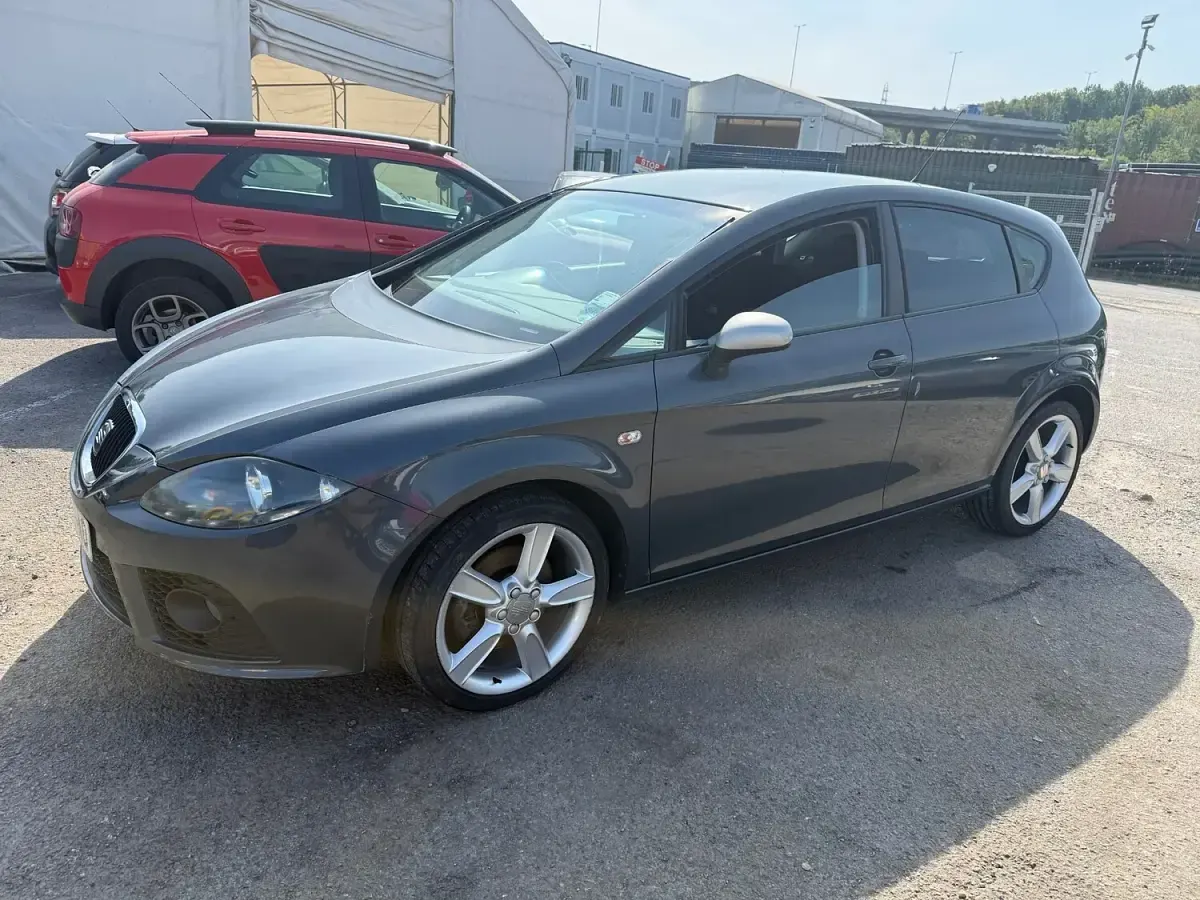 Used Seat Leon FR 2008 Grey Hatchback