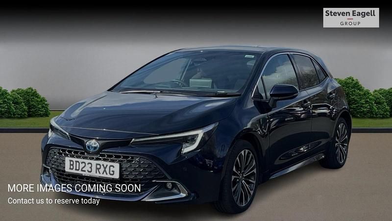 Used Toyota Corolla Design 2023 Blue Hatchback