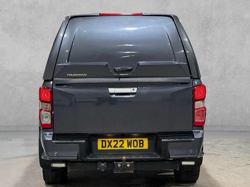 Used Isuzu D-Max 163 HP (119 kW) 2022 Grey Pickup