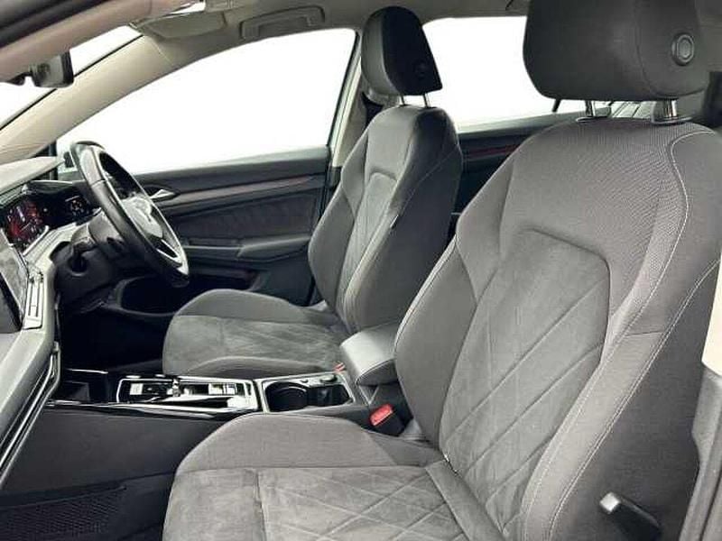 Used VW Golf VIII Style 204 HP (150 kW) 2022 Silver Hatchback