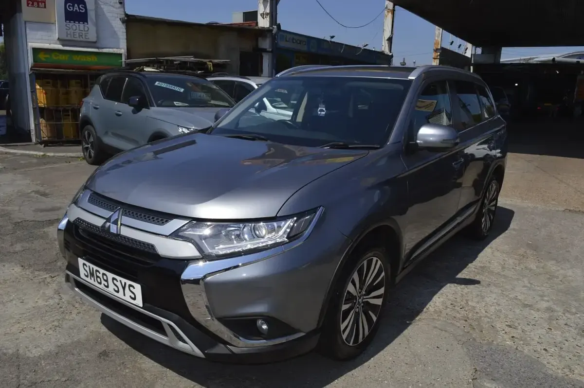Used Mitsubishi Outlander 150 HP (110 kW) 2020 Grey SUV