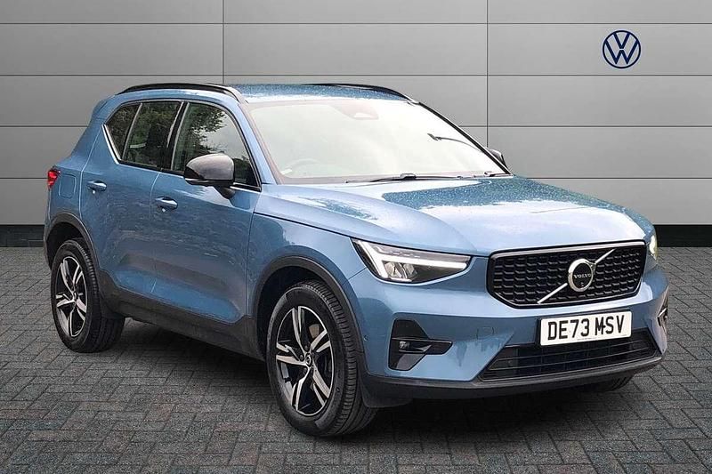 Blue Used 2023 Volvo XC40 Plus SUV | £27,991 (Good price) - Image 1/4