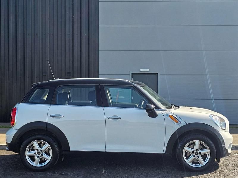 Used Mini Cooper D Countryman 112 HP (82 kW) 2014 White SUV