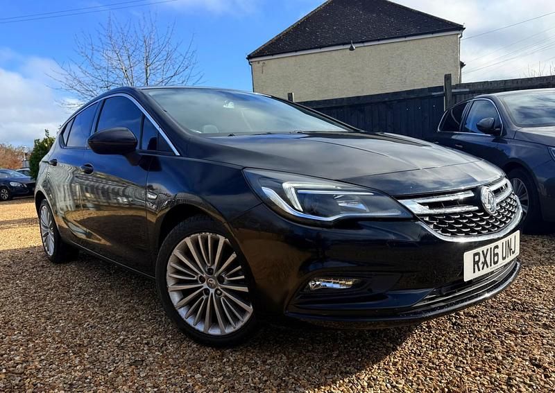 Used Vauxhall Astra Elite 150 HP (110 kW) 2016 Black Hatchback