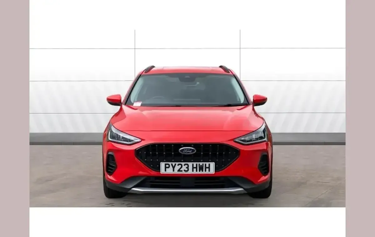 Used Ford Focus Active 120 HP (88 kW) 2023 Red Hatchback