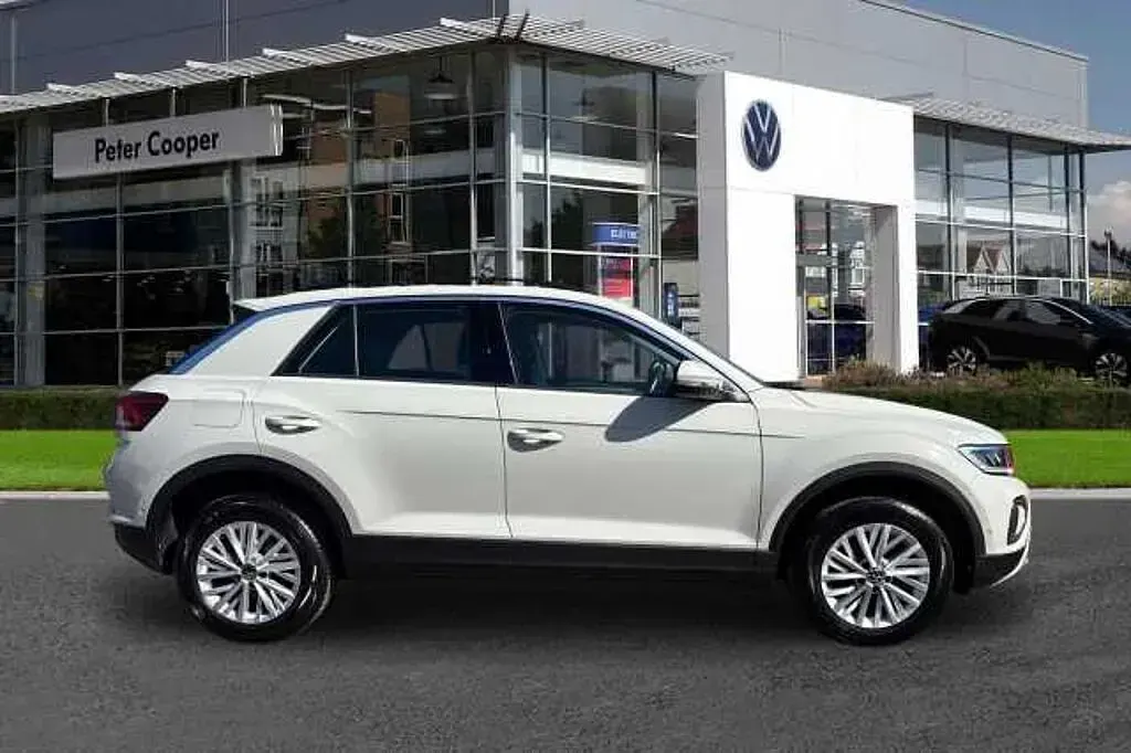 Second-hand VW T-Roc 150 CP (110 kW) 2023 SUV