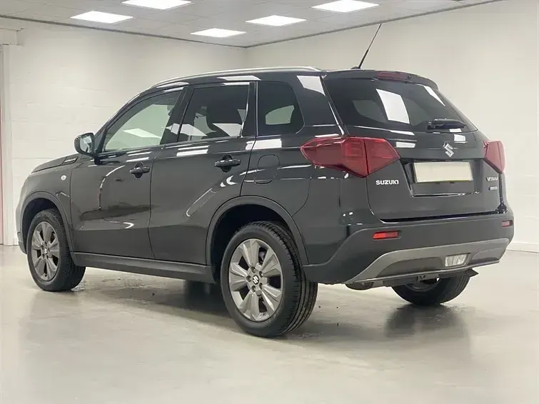 Gebraucht Suzuki Vitara SZ-T 129 PS (94 kW) 2023 Schwarz SUV