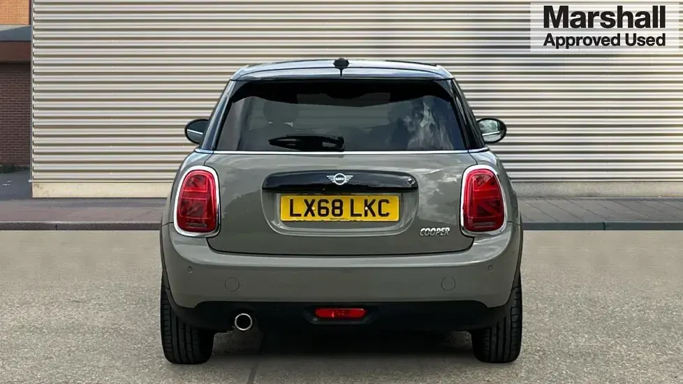 Używany Mini Cooper 136 KM (100 kW) 2018 Szary Hatchback