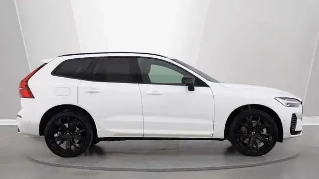 Begagnad Volvo XC60 Plus 350 HK (257 kW) 2026 SUV