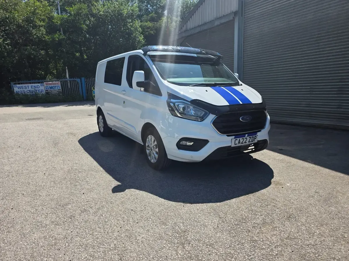 Used Ford Transit Custom Limited 130 HP (95 kW) 2022 White Van