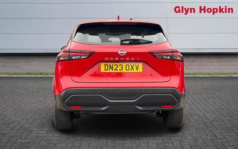 Gebraucht Nissan Qashqai Acenta Premium 140 PS (102 kW) 2023 Rot SUV