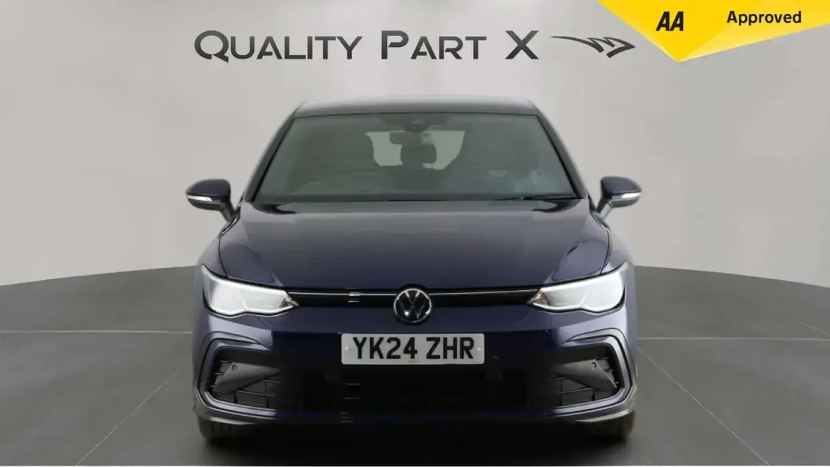 Used VW Golf VIII R-line 150 HP (110 kW) 2024 Blue Hatchback