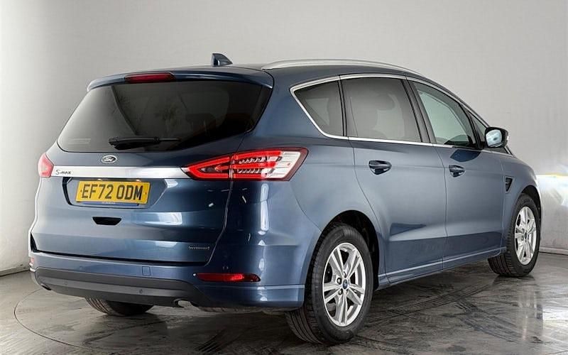 Used Ford S-MAX Titanium 190 HP (139 kW) 2022 Blue MPV