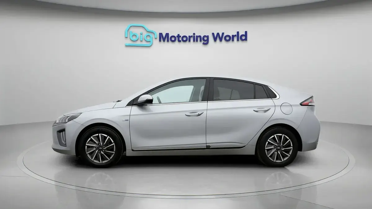 Used Hyundai Ioniq Premium SE 100 kW (136 HP) 2020 Silver Hatchback