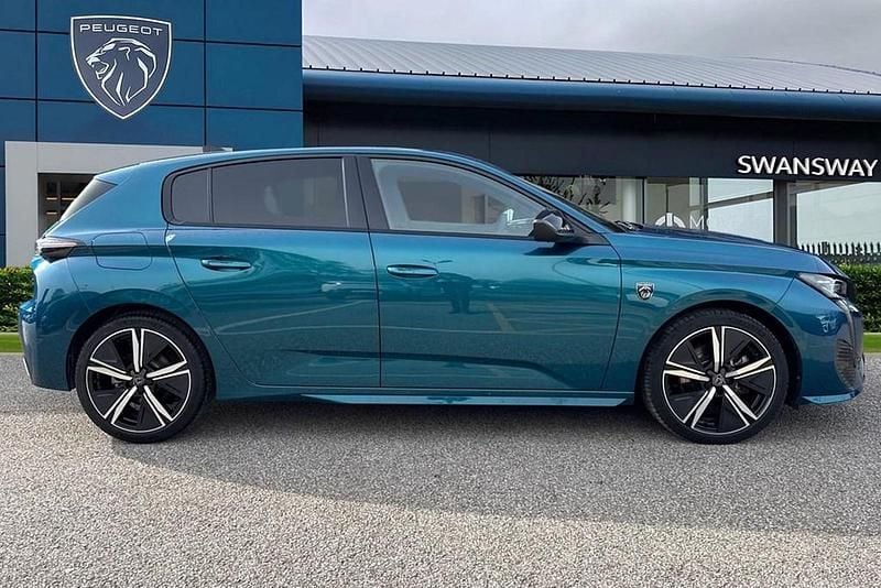 Used Peugeot 308 GT 134 HP (98 kW) 2025 Blue Hatchback