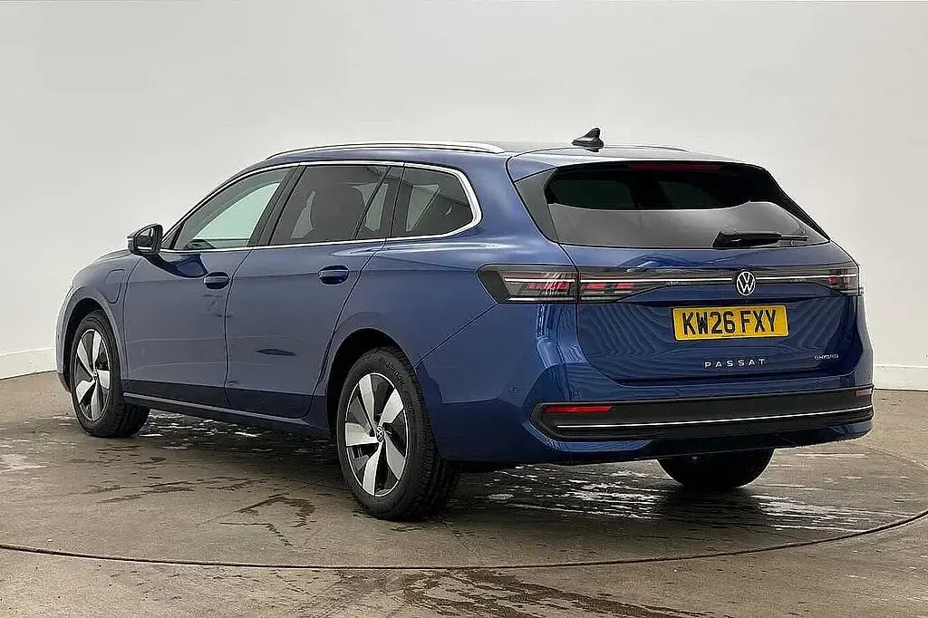 New VW Passat Match 204 HP (150 kW) 2026 Blue Estate