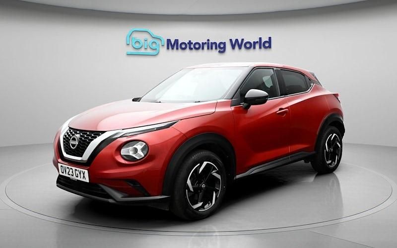 Used Nissan Juke N-Connecta 114 HP (83 kW) 2023 Red SUV