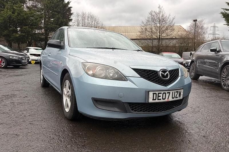 Begagnad Mazda 3 2007 Silver Halvkombi