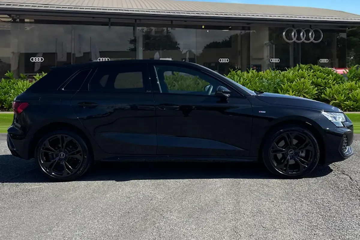 Used Audi A3 Sportback e-tron Black Edition 204 HP (150 kW) 2025 Black Hatchback