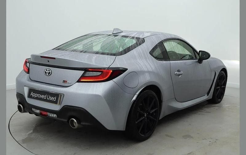 Used Toyota GR86 232 HP (170 kW) 2023 Silver Coupe
