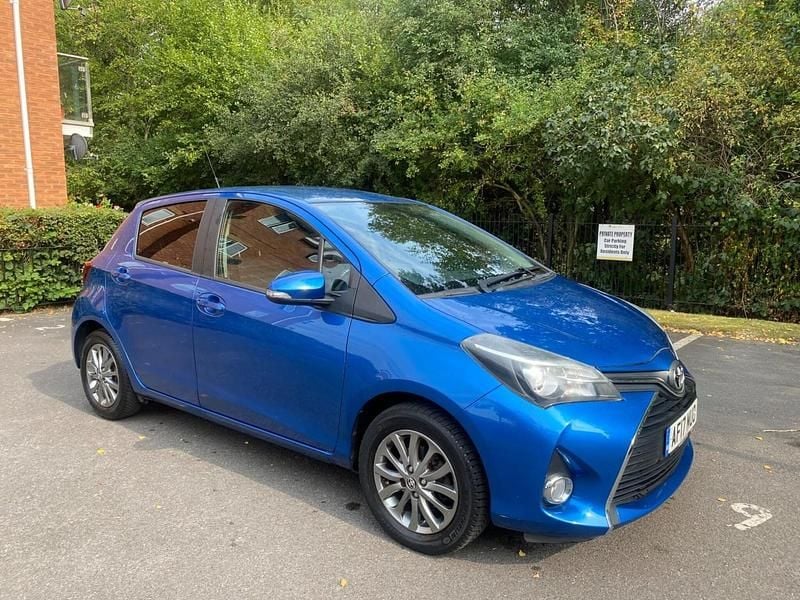 Blue Used 2017 Toyota Yaris Hatchback | £5,995 (Fair price) - Image 1/4