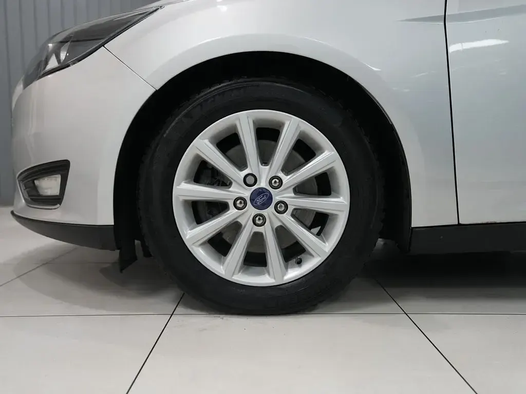 Used Ford Focus Titanium 150 HP (110 kW) 2015 Silver Hatchback