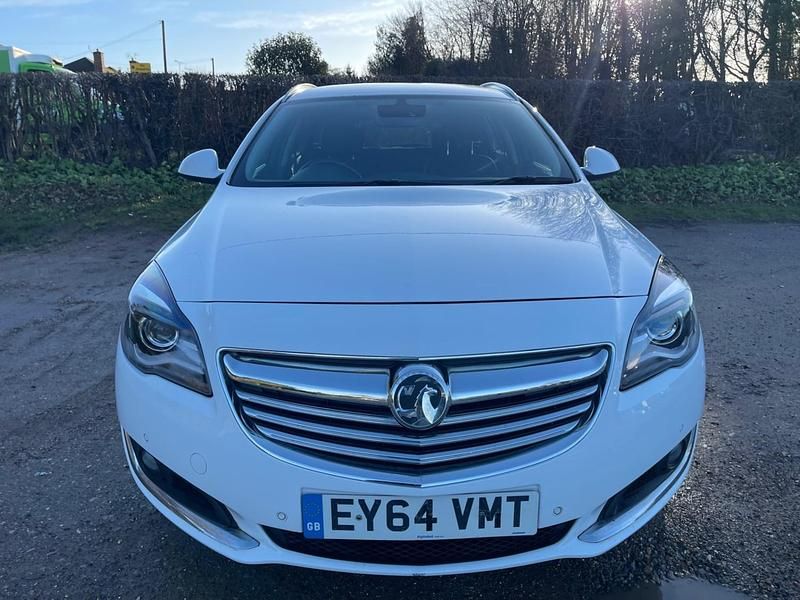Used Vauxhall Insignia 2015 White Estate
