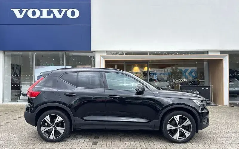 Used Volvo XC40 R-Design 211 HP (155 kW) 2021 SUV