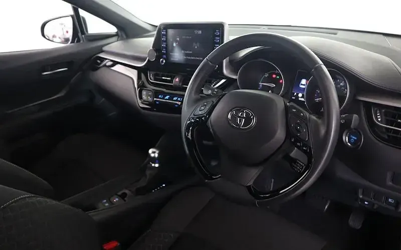 Used Toyota C-HR 140 HP (102 kW) 2023 Black SUV