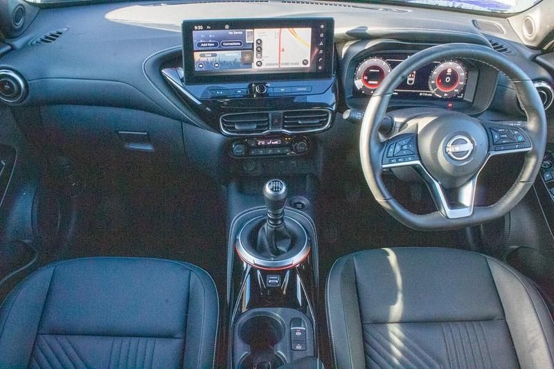 Used Nissan Juke Tekna 114 HP (83 kW) 2025 Magnetic blue SUV