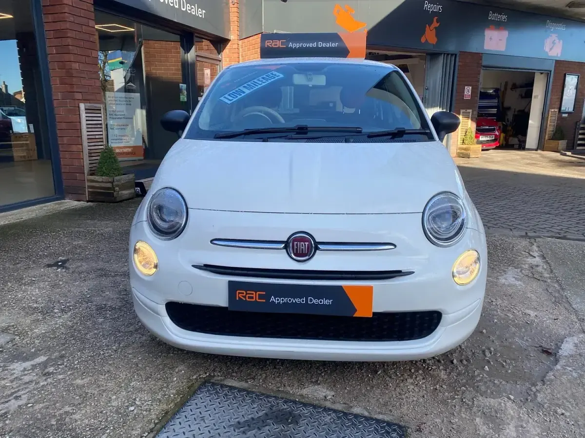 Usado Fiat 500 Pop 69 CV (50 kW) 2015 Blanco Utilitario