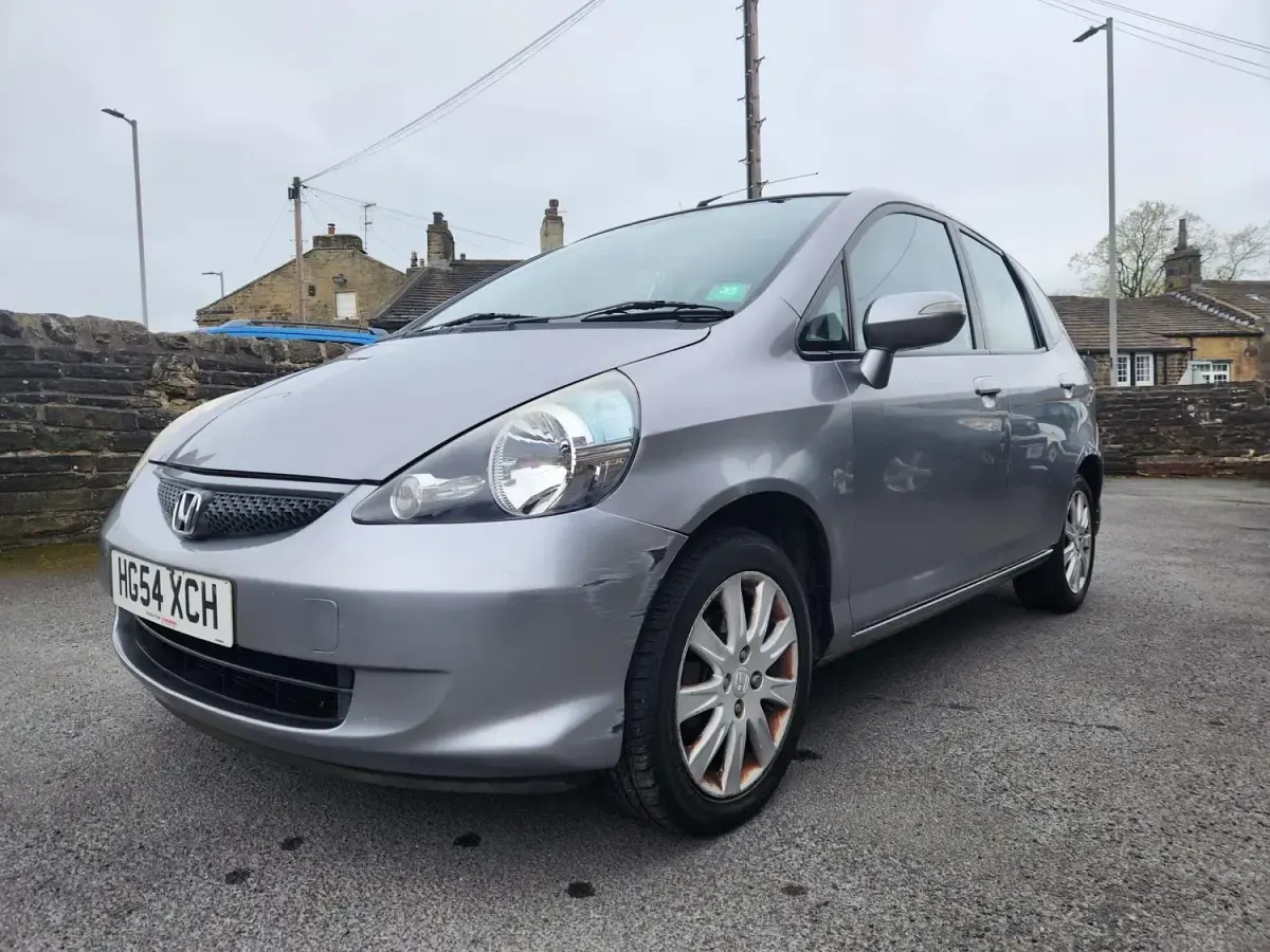 Second-hand Honda Jazz SE 83 CP (61 kW) 2004 Argintiu Hatchback