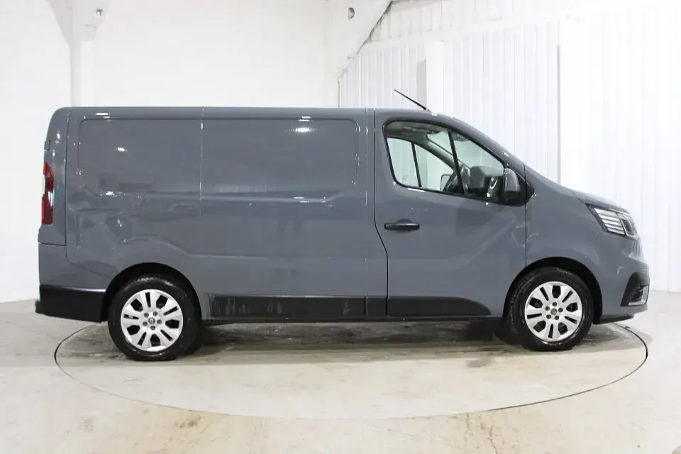 Used Renault Trafic 2023 Grey