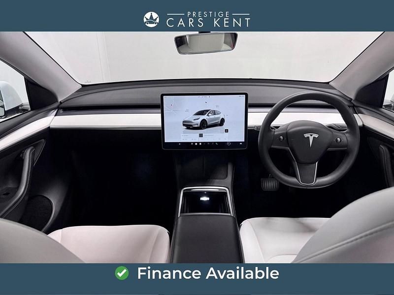 Used Tesla Model Y Long Range AWD 378 kW (514 HP) 2022 White SUV