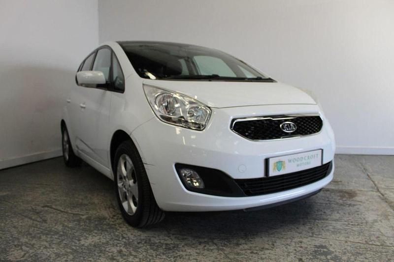 White Used 2011 Kia Venga 3 Hatchback | £5,495 (Fair price) - Image 1/3