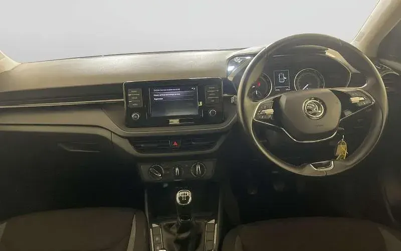 Używany Skoda Fabia Comfort 80 KM (58 kW) 2023 Niebieski Hatchback
